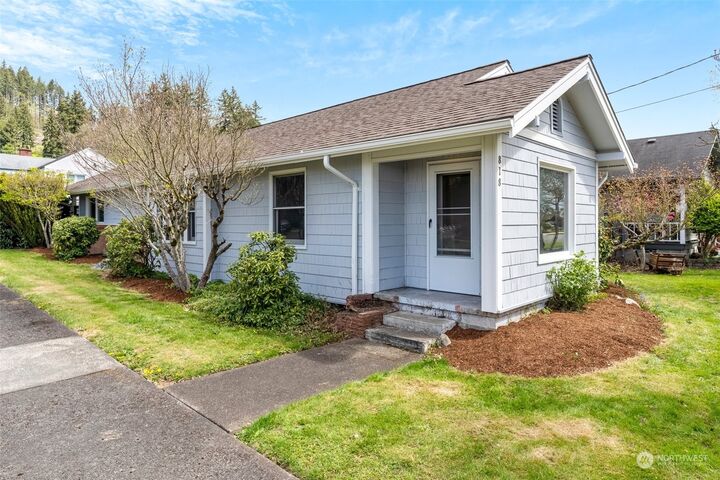 Property Photo:  818 S Market Boulevard  WA 98532 