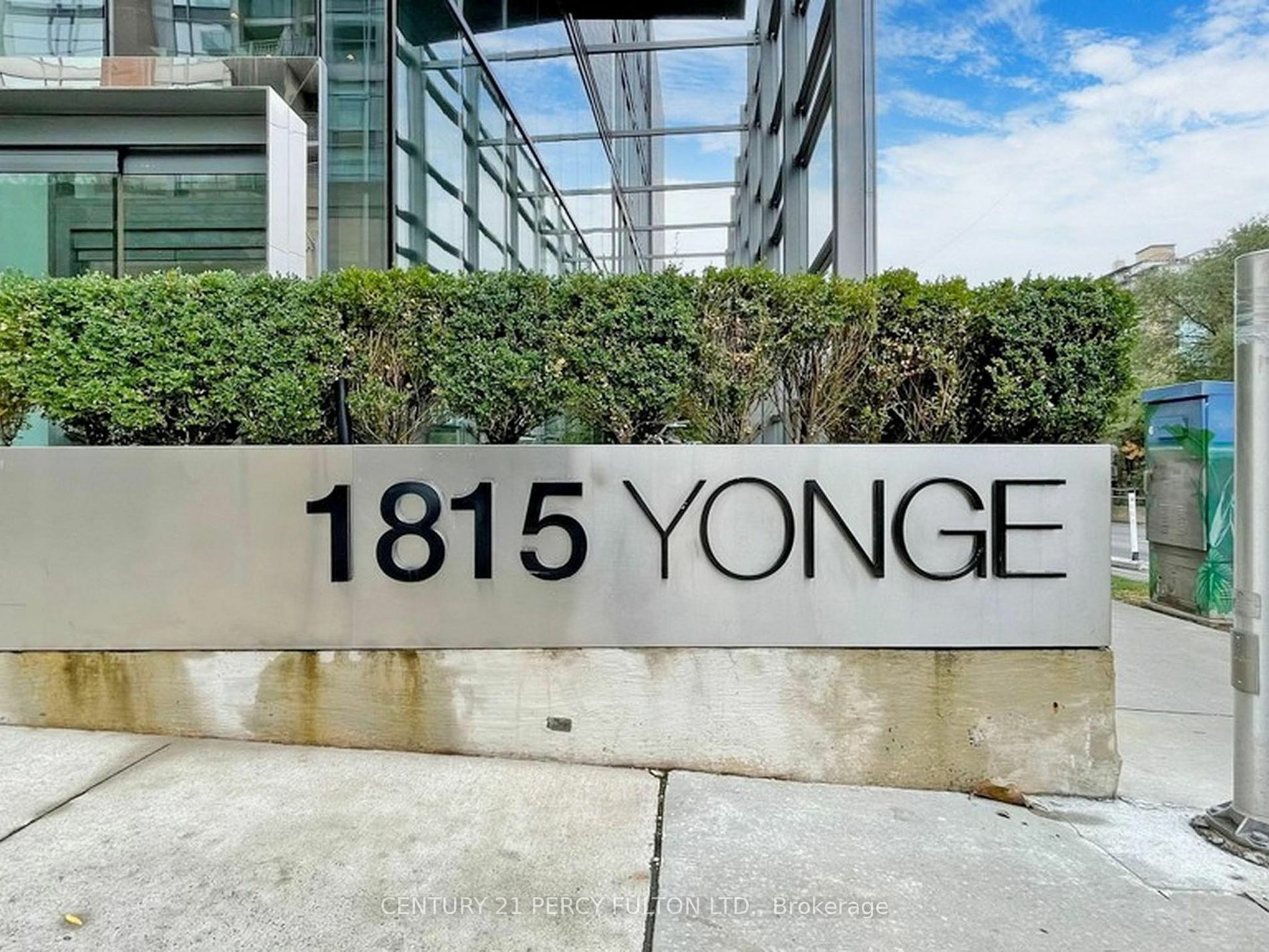 Property Photo:  1815 Yonge St 1001  ON M4T 2A4 