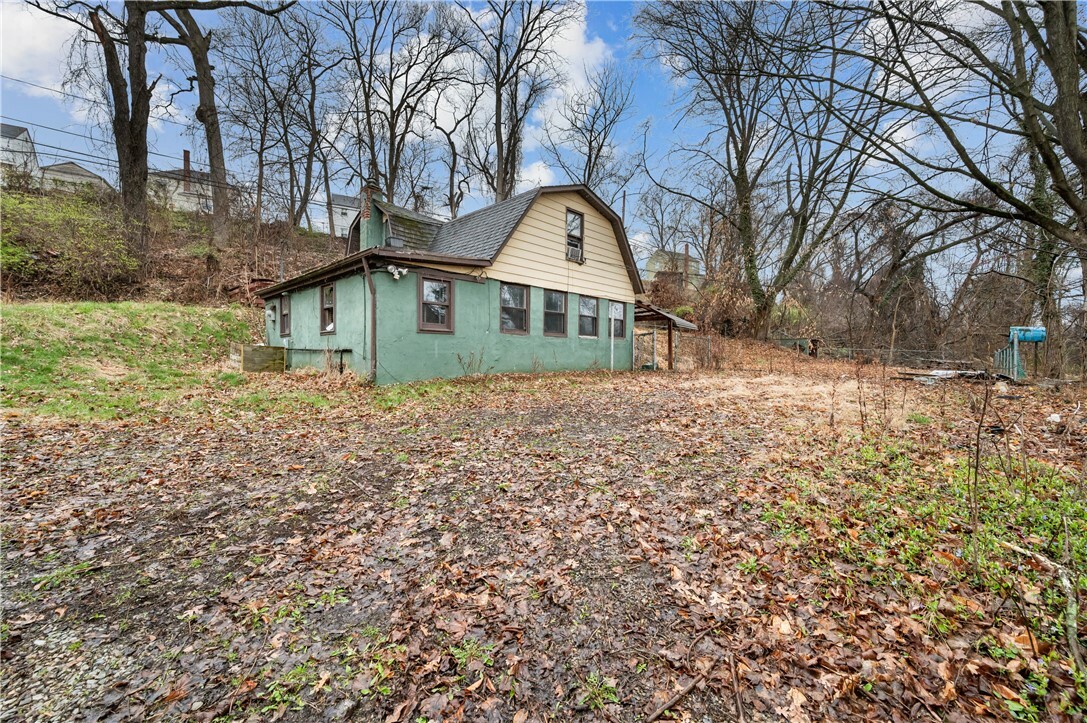 Property Photo:  200 Clairton  PA 15236 