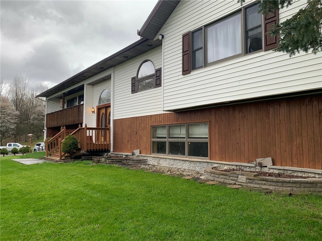 Property Photo:  493 Bennett Parkway  NY 14843 