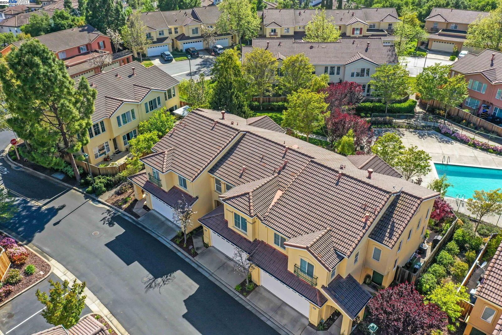 Property Photo: 7518 Imperata Ln CA 94582