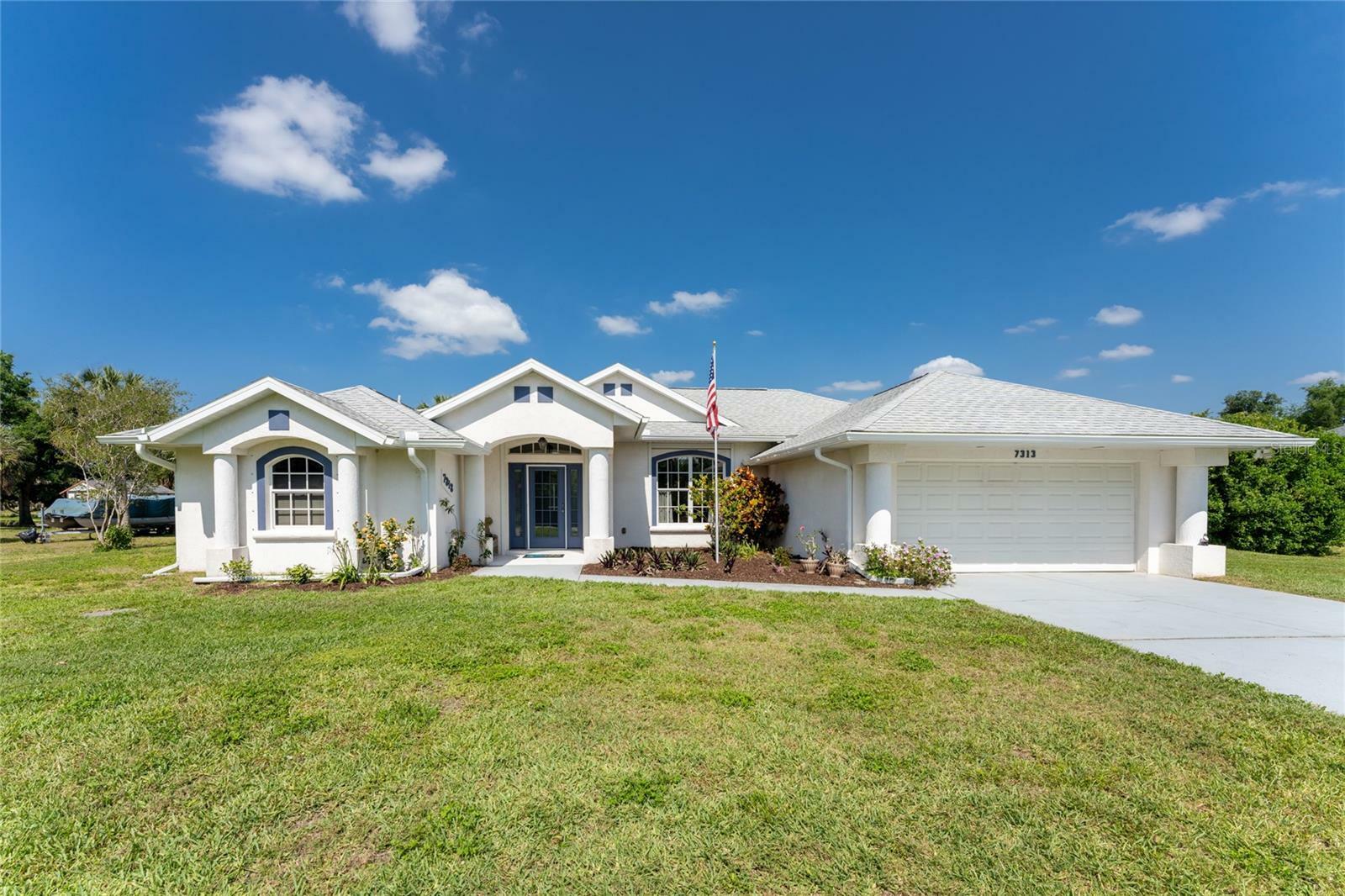 Property Photo:  7313 Jennifer Drive  FL 33981 