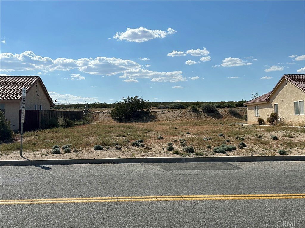 Property Photo:  27086 Silver Lakes Pkwy  CA 92342 