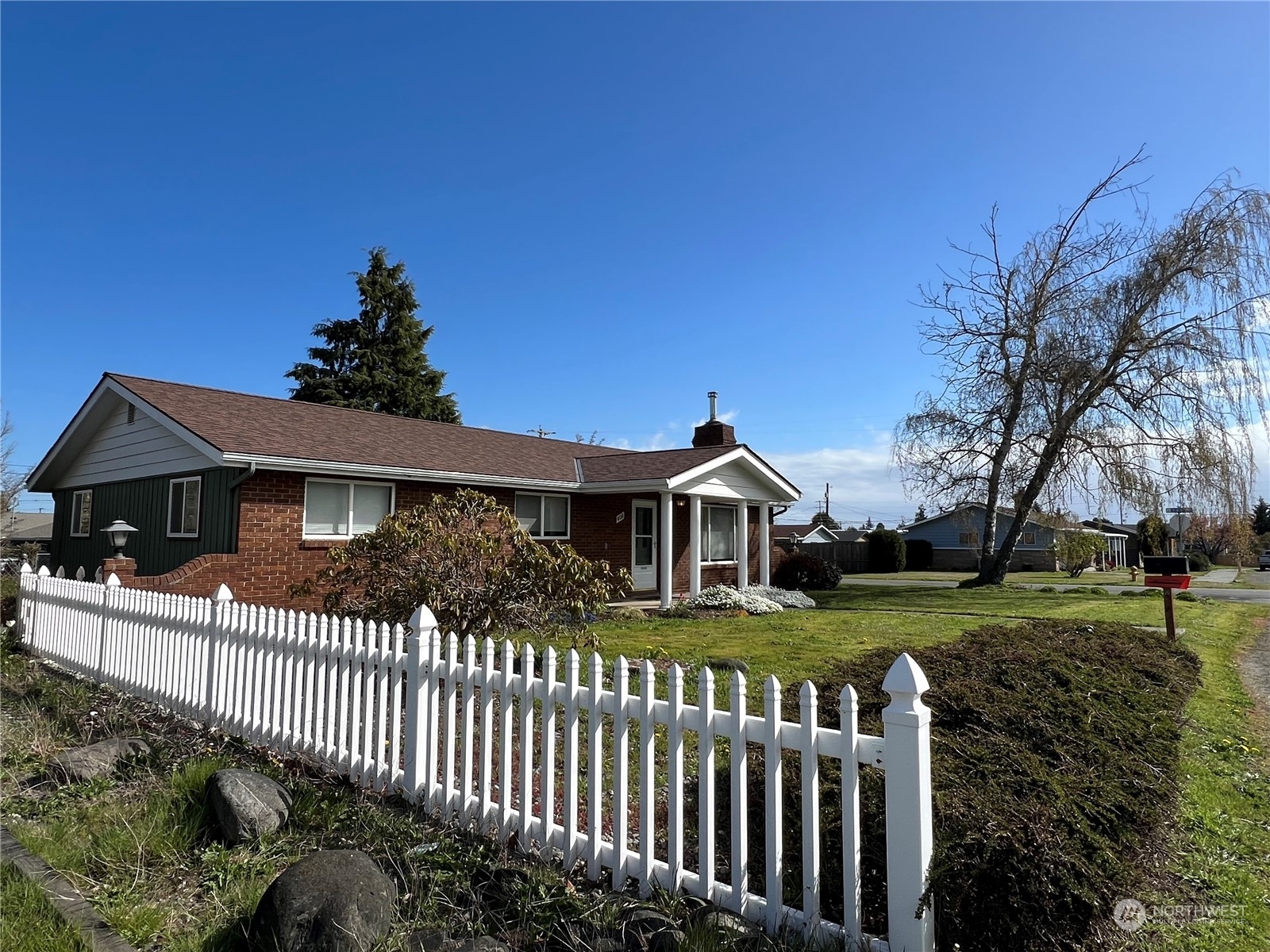 Property Photo: 408 W Hemlock Street WA 98382