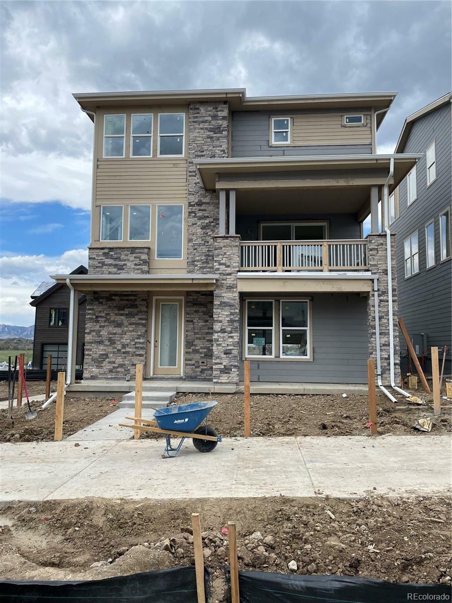 Property Photo: 923 Hearteye Trail CO 80026
