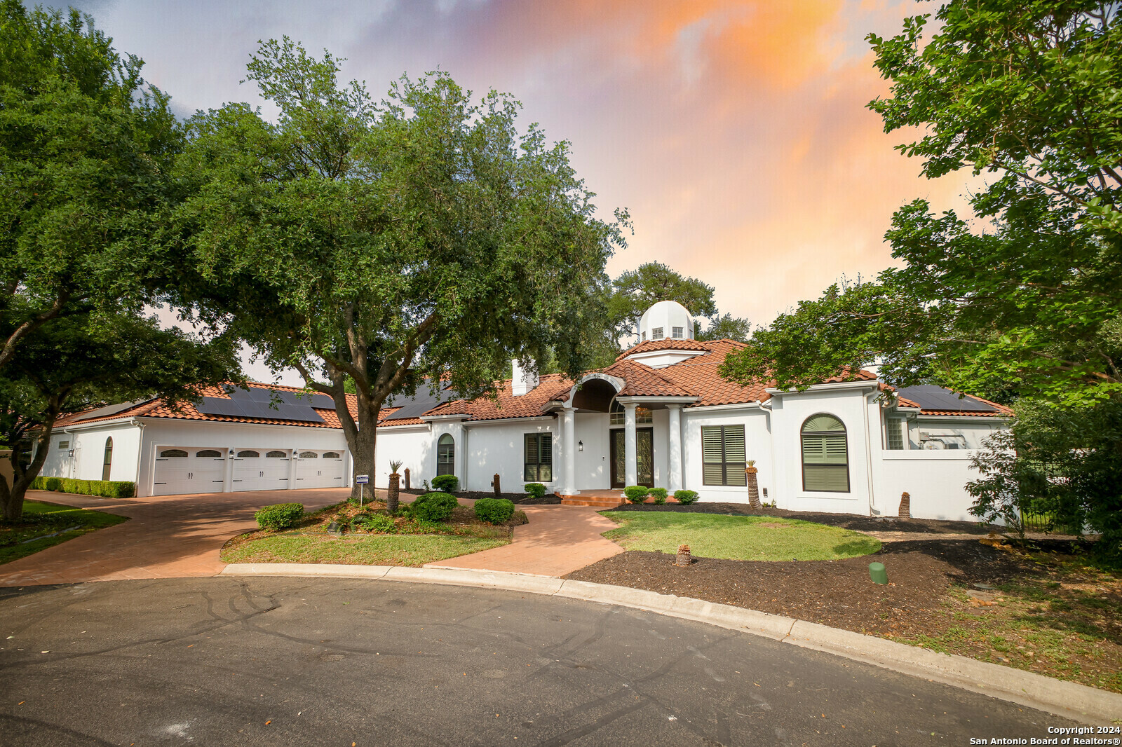 Property Photo:  1 Clubhouse Grn  TX 78257 
