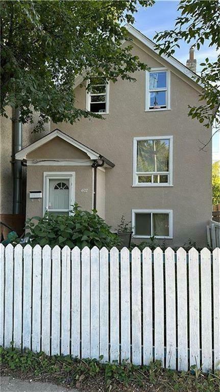 402 Redwood Avenue  Winnipeg MB R2W 1S6 photo