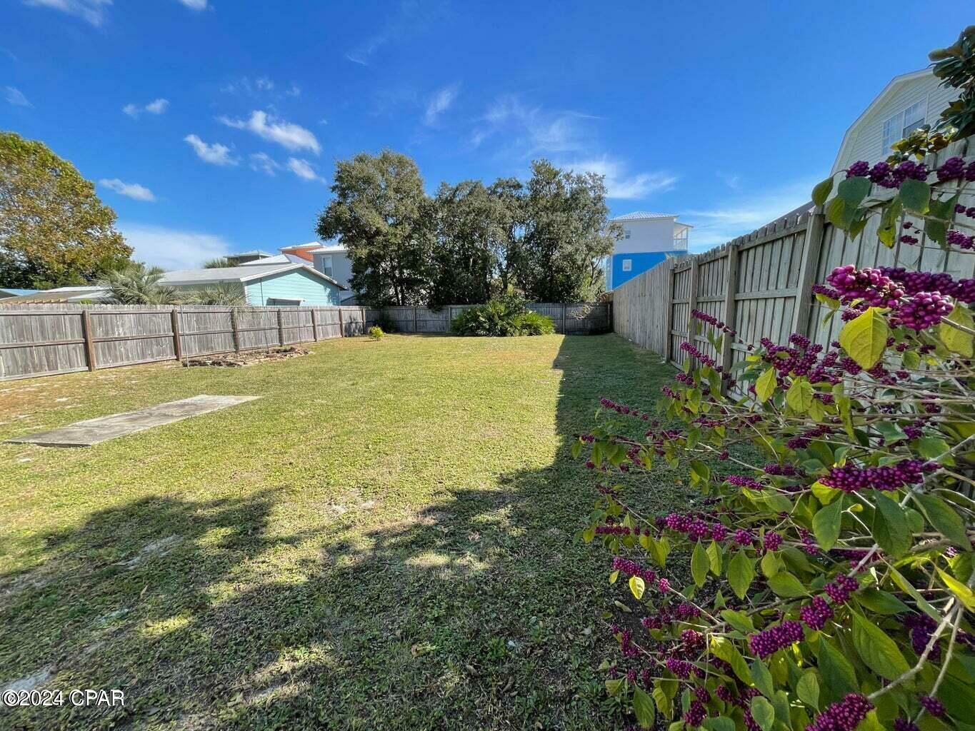 Property Photo:  305 Tarpon Street  FL 32413 