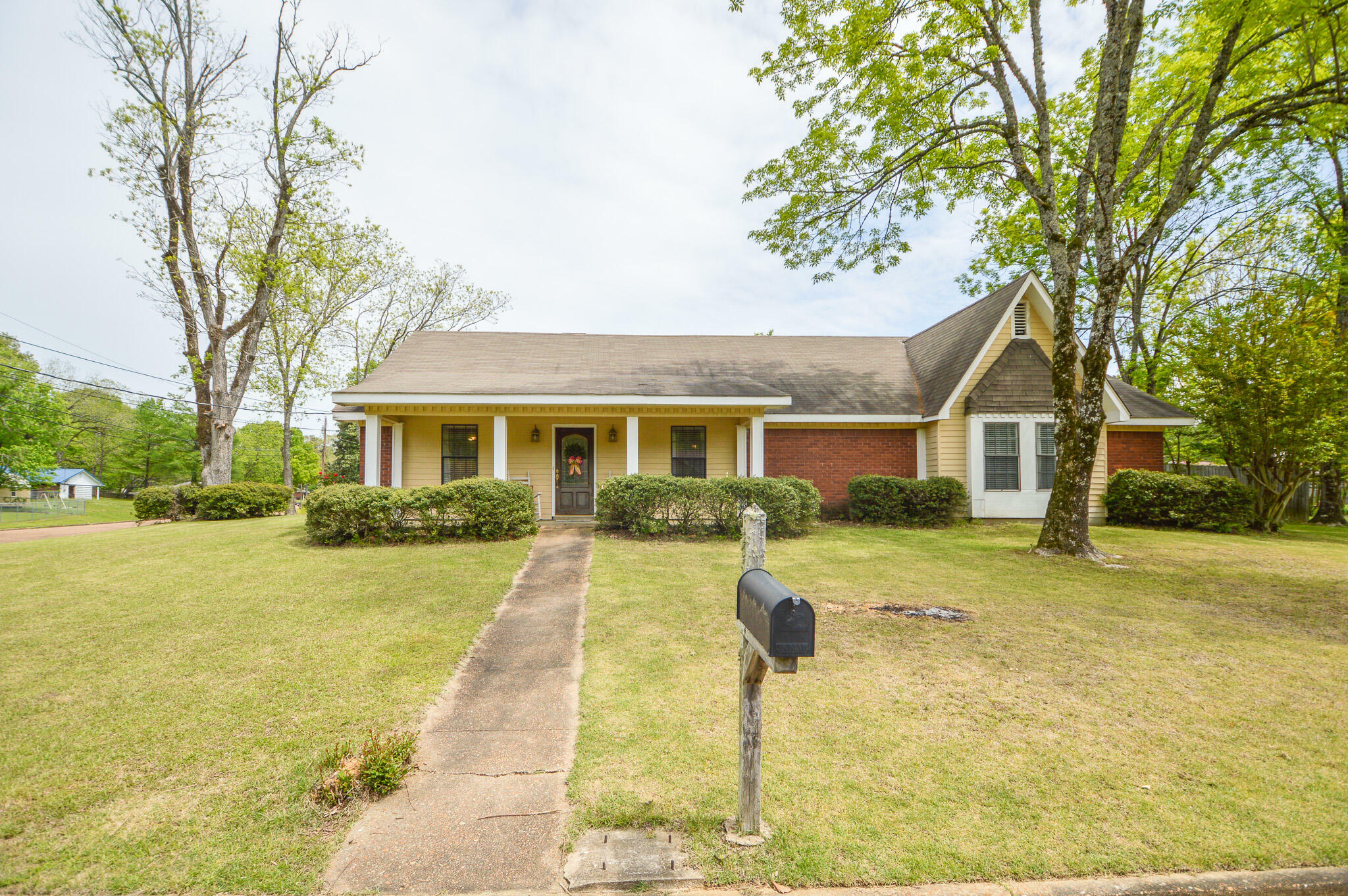 2801 Plum Road  Starkville MS 39759 photo