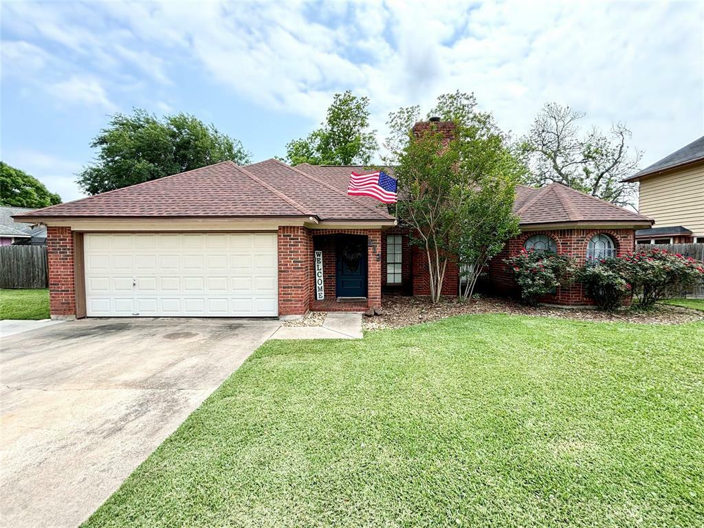 Property Photo:  112 Sandalwood Drive  TX 77566 