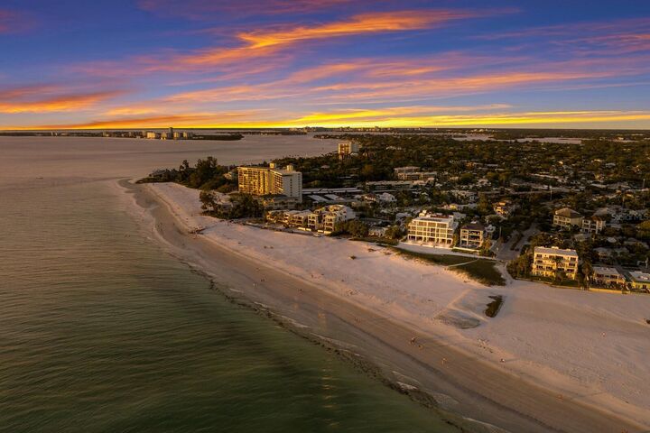 Property Photo: 84 Avenida Veneccia 202 &Amp 203 FL 34242