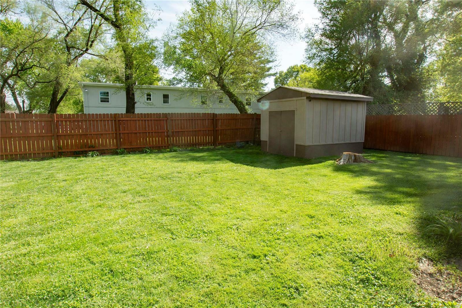 Property Photo:  712 Valley Drive  IL 62024 