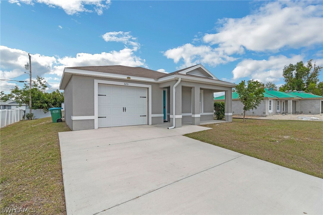 Property Photo:  325 NE 29th Terrace  FL 33909 