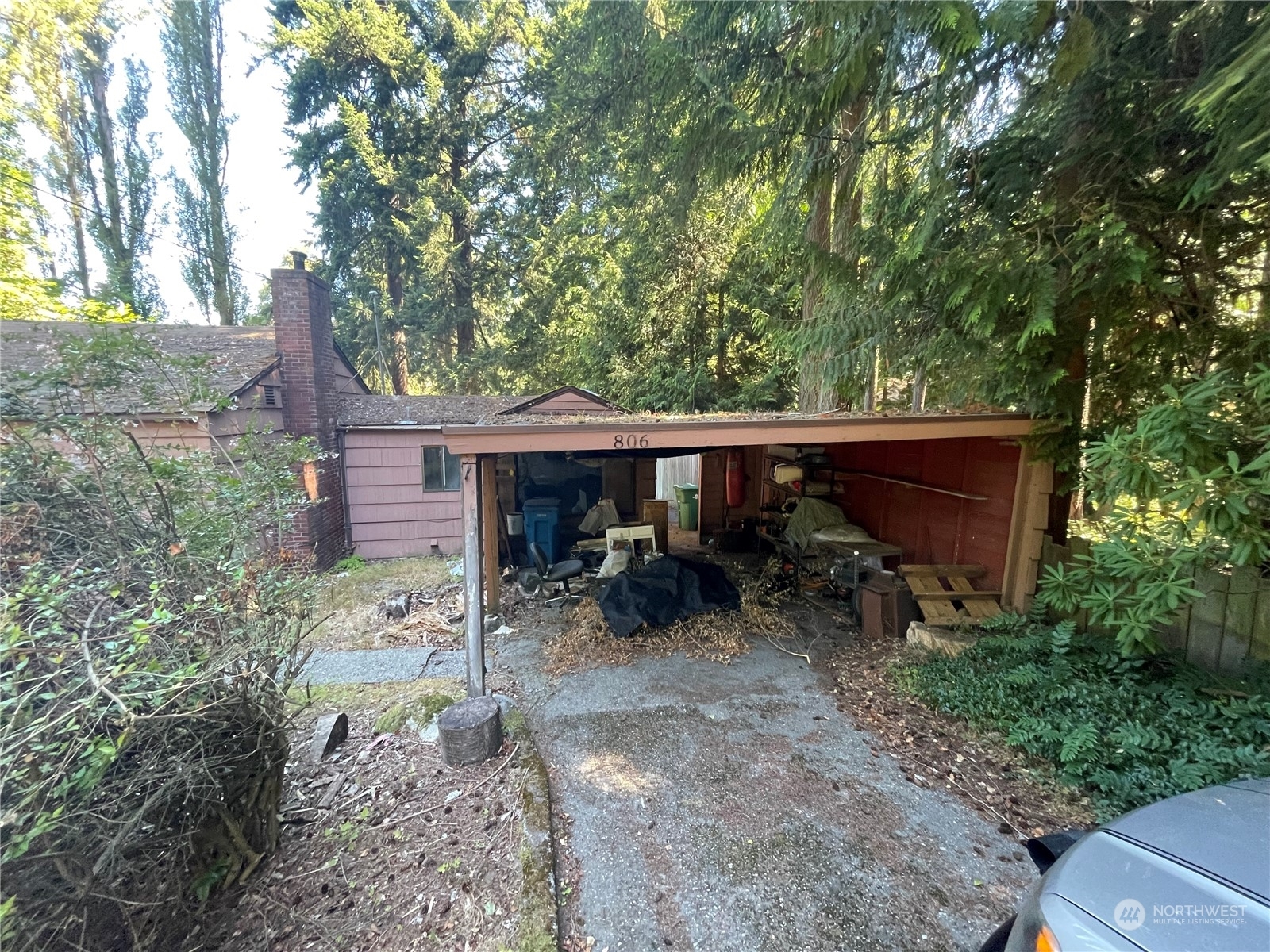 Property Photo:  806 N 153rd Place  WA 98133 