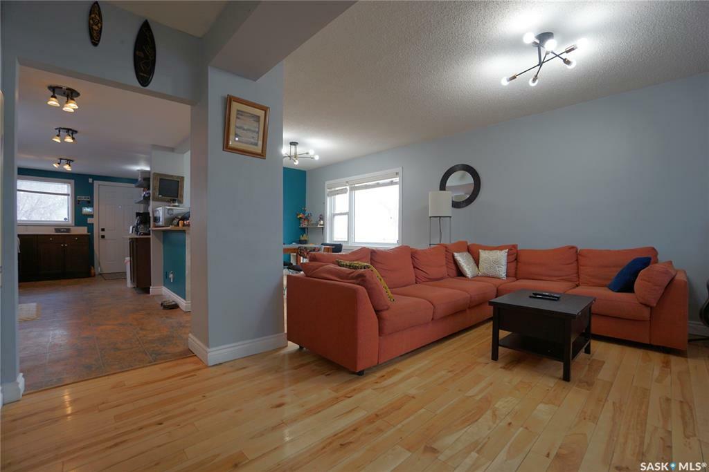 Property Photo:  2071 Wallace Street  SK S4N 4A3 