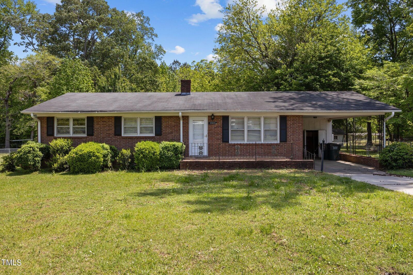 Property Photo:  2003 Northview Drive  NC 28501 