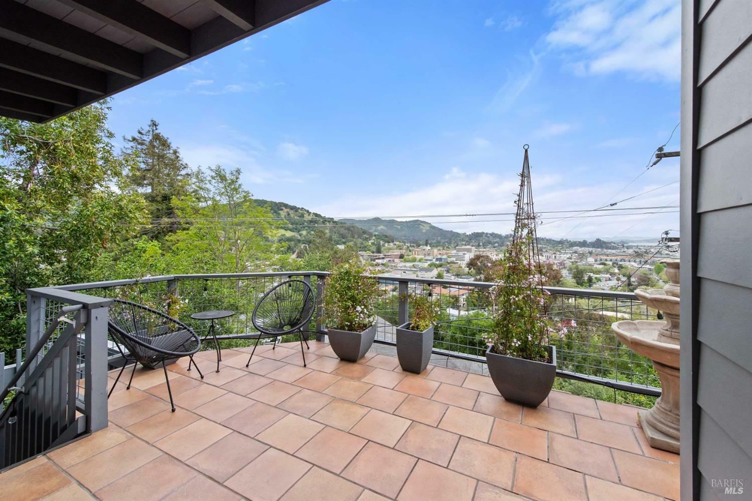 Property Photo: 21 Miraflores Avenue CA 94901