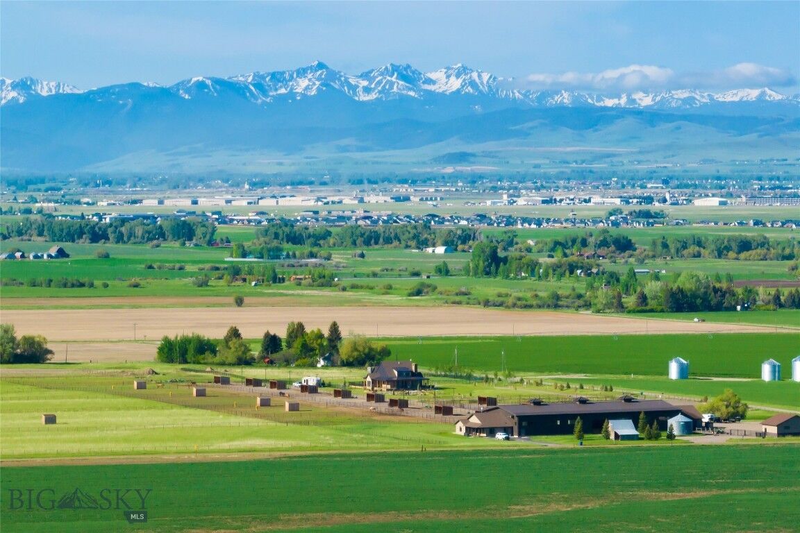 Property Photo: 3060 Hamilton Road MT 59714