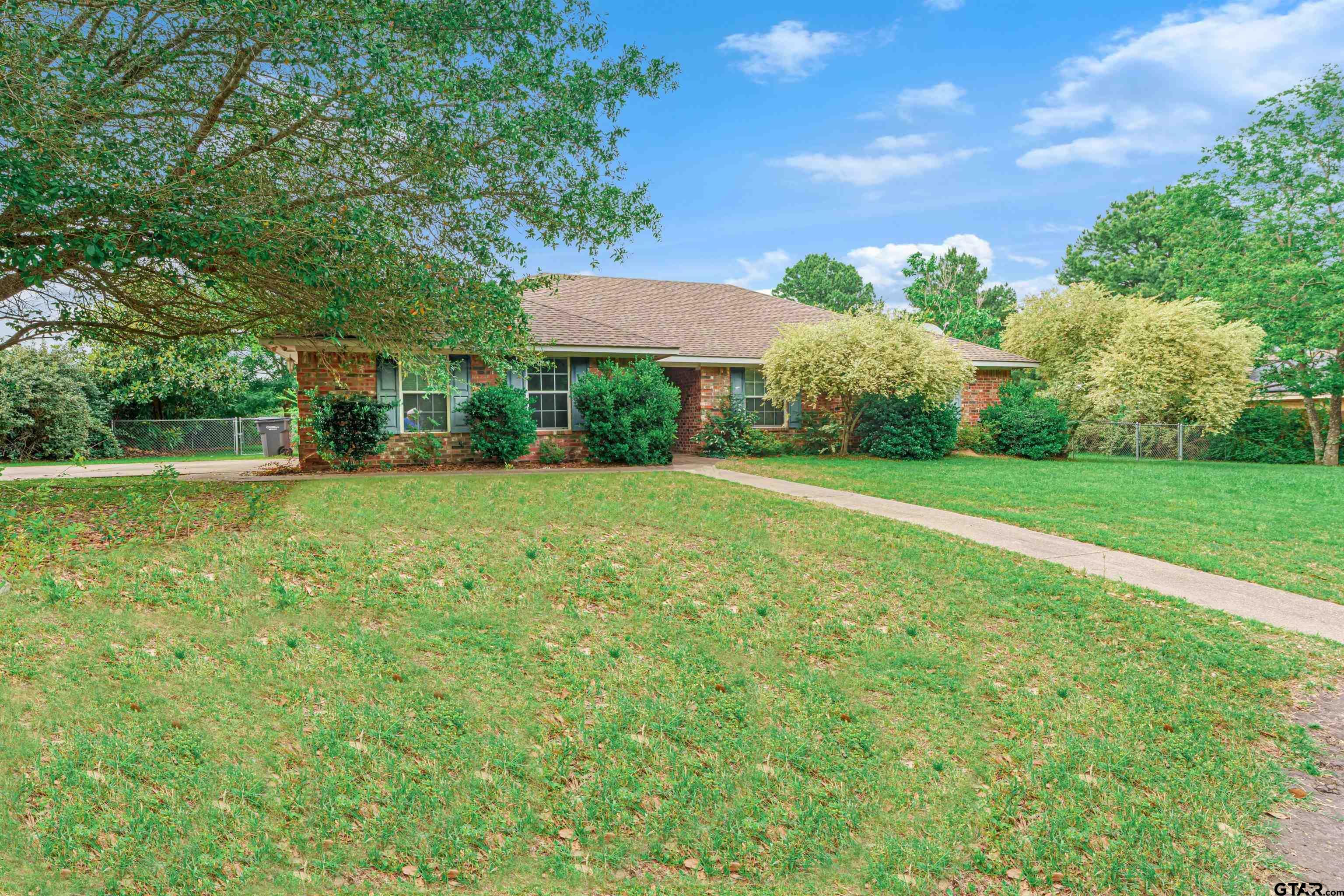Property Photo:  110 County Road 2466  TX 75773 