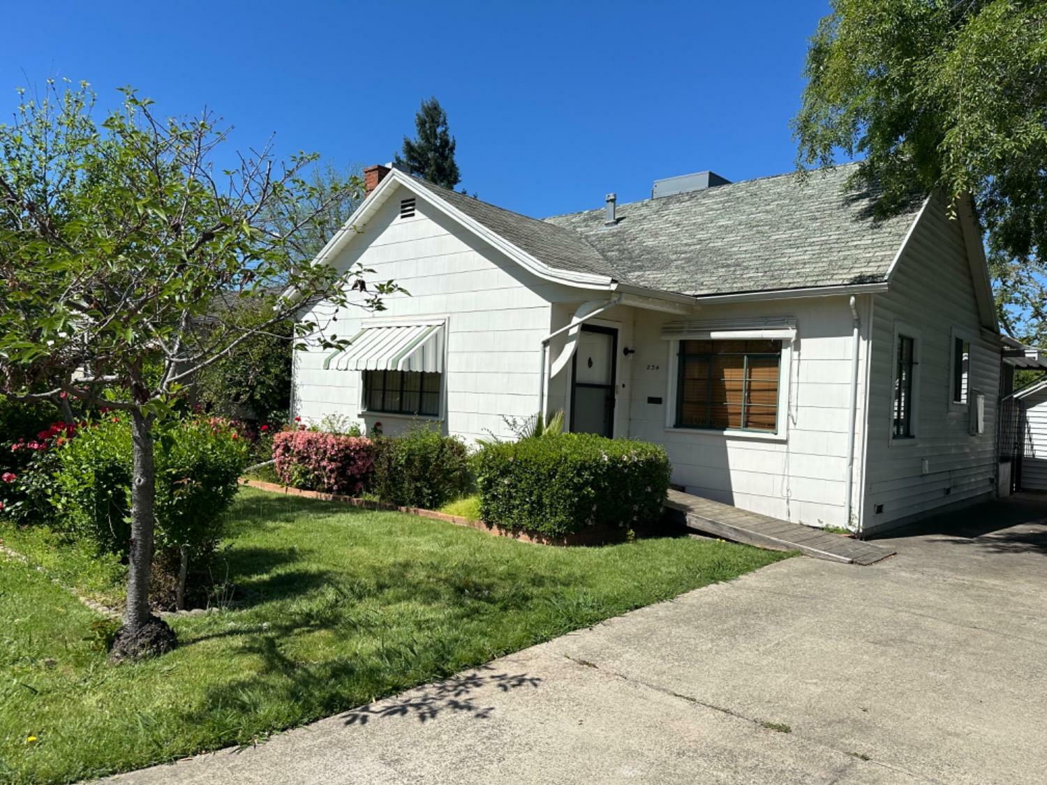 Property Photo:  834 56th Street  CA 95819 