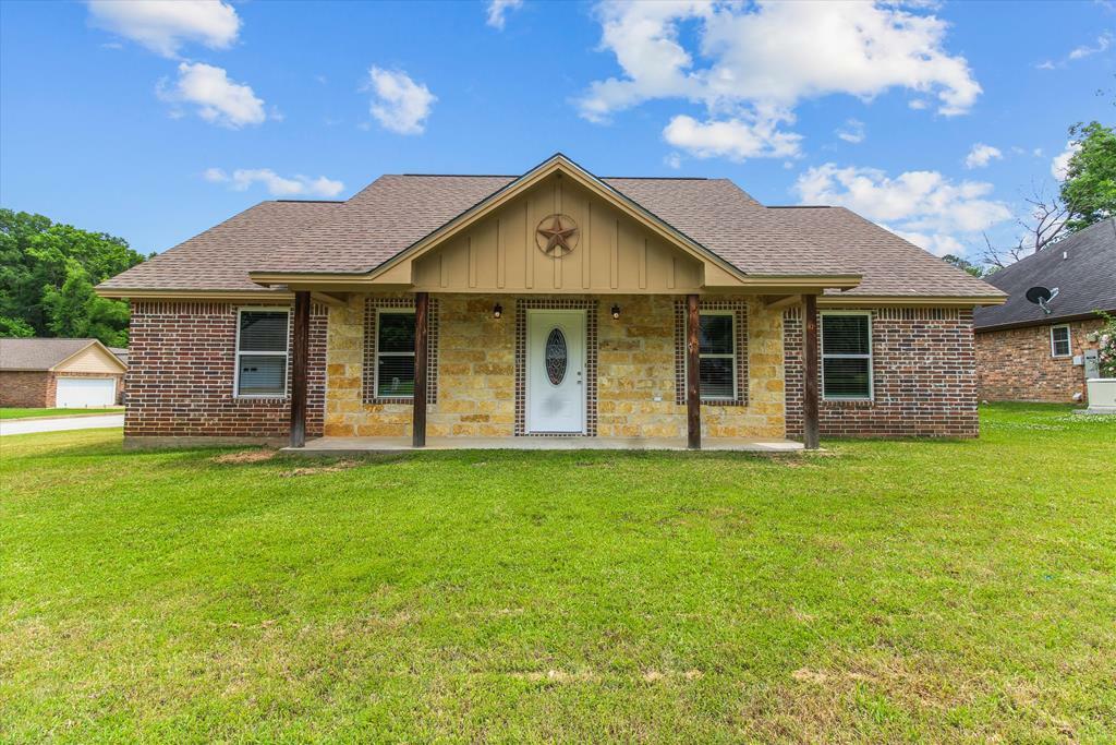 Property Photo:  207 Willow Brook  TX 75901 