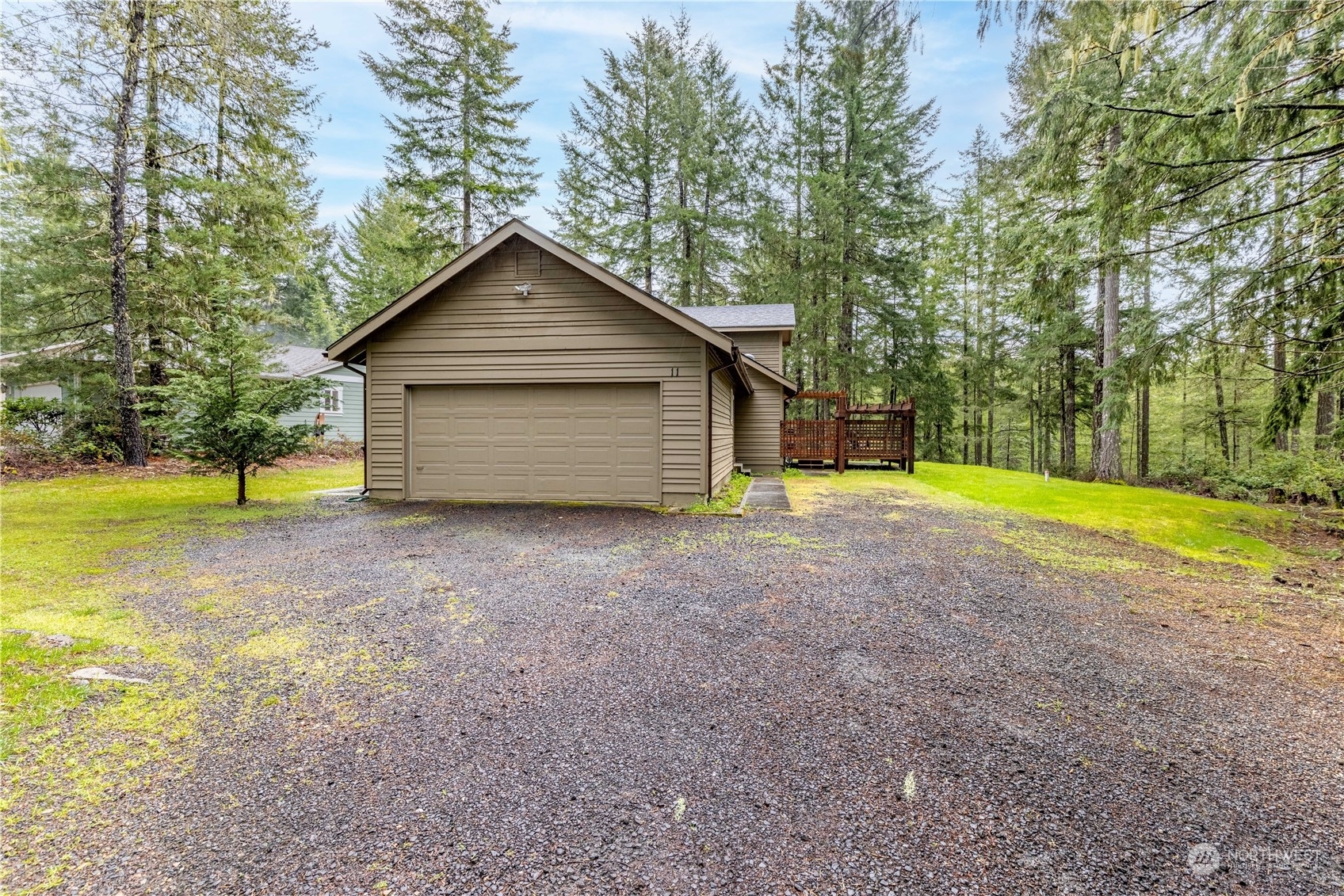 Property Photo:  11 E Susan Place  WA 98592 