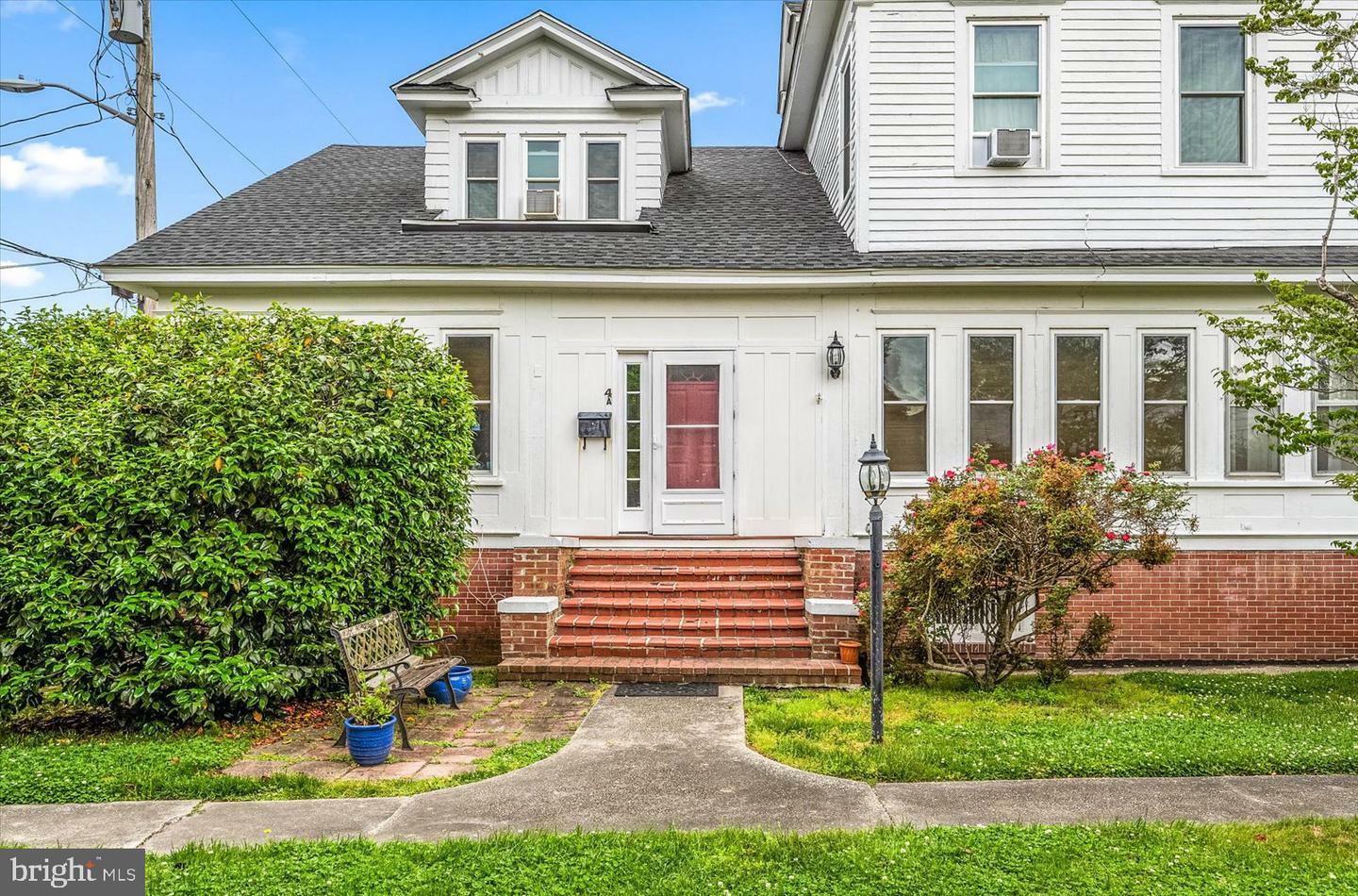 Property Photo:  4 &Amp 4 A Washington Street  MD 21811 