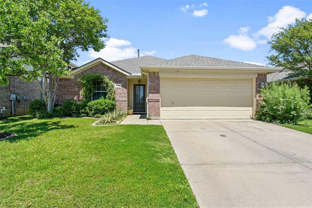 Property Photo: 10305 Lake Park Drive TX 76053