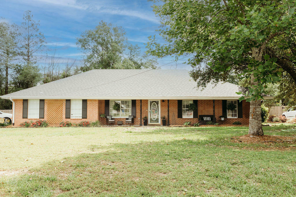 Property Photo:  904 Charleston Dr  LA 70634 