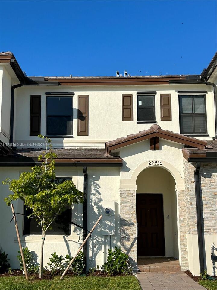 22930 SW 99th Ct 22930  Cutler Bay FL 33190 photo