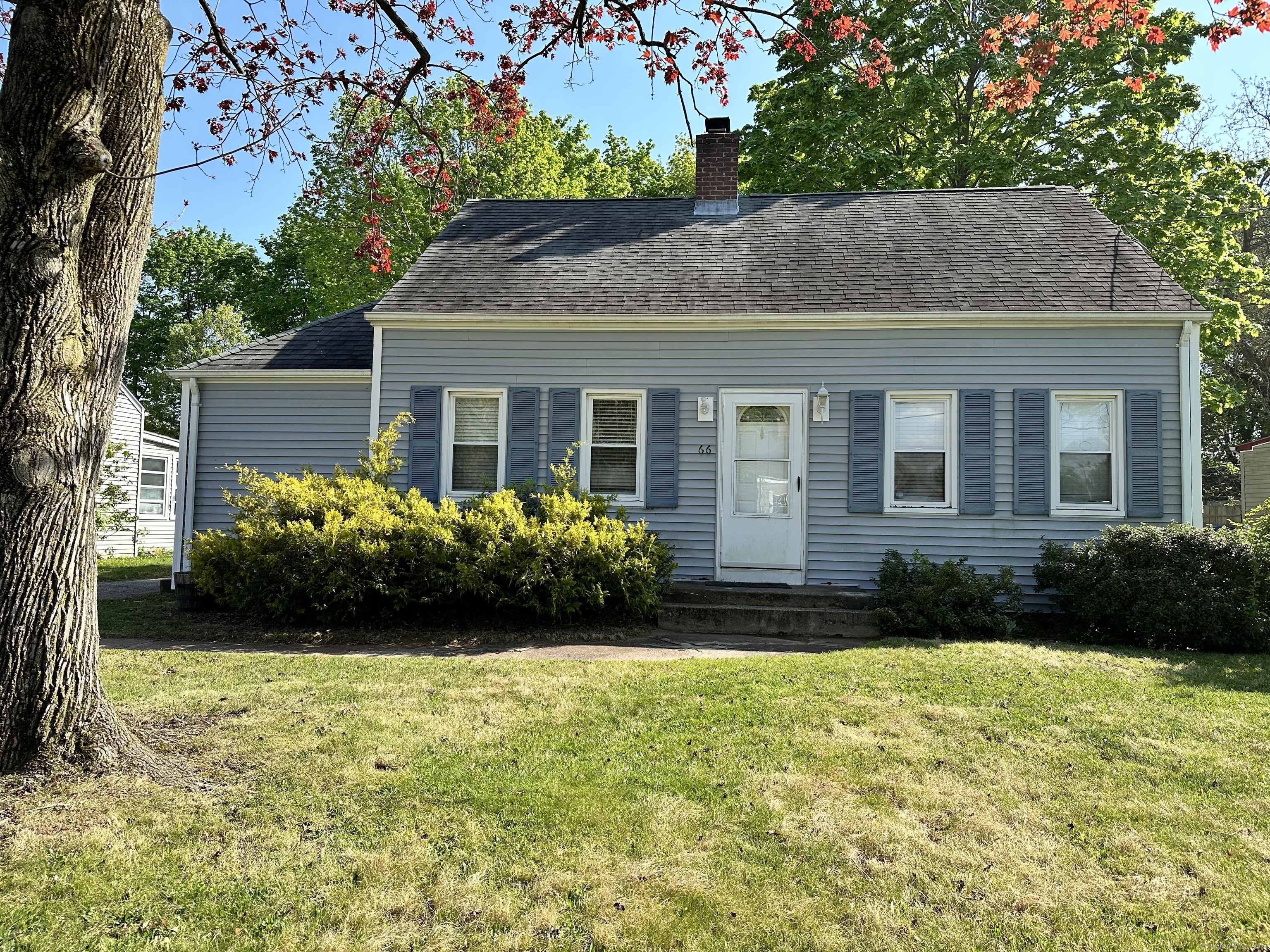 Property Photo:  66 Oberlin Road  CT 06514 