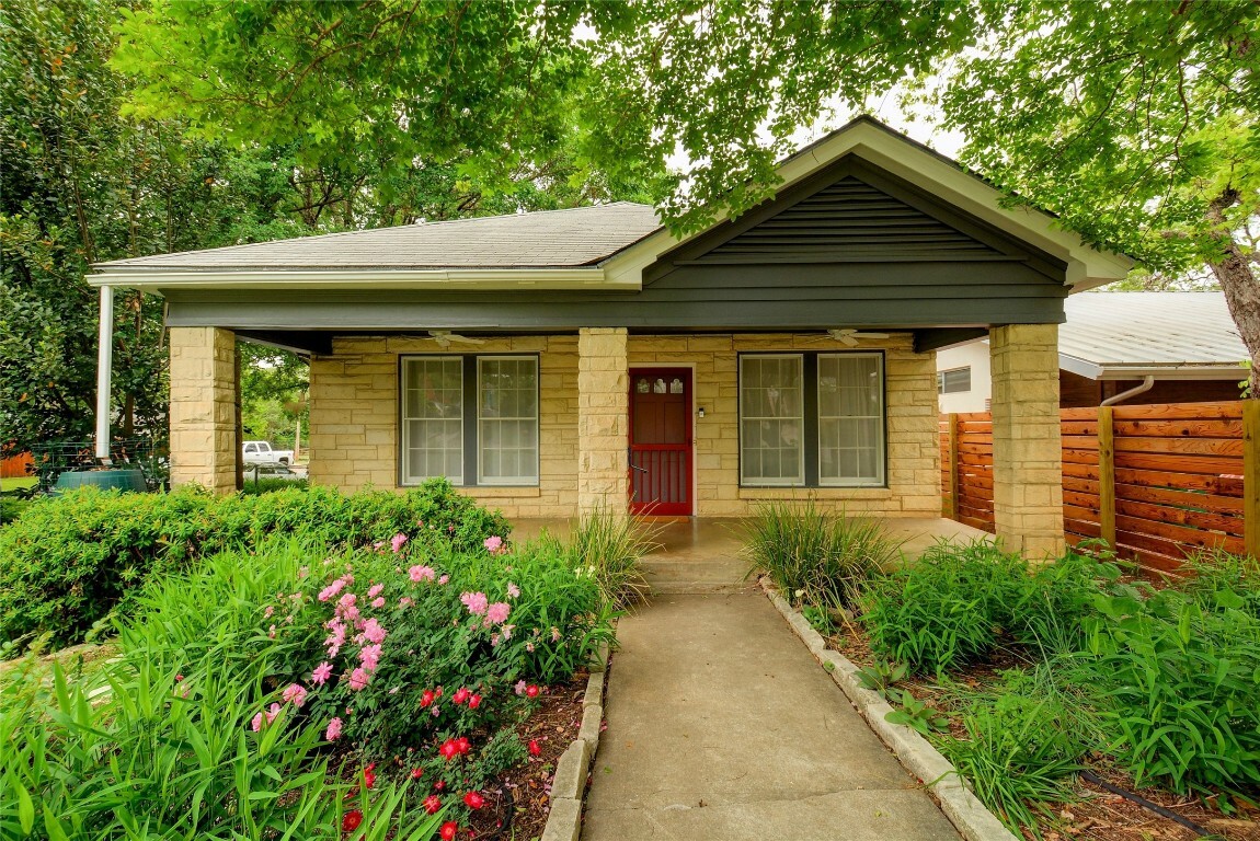 Property Photo:  1610 Eva Street  TX 78704 