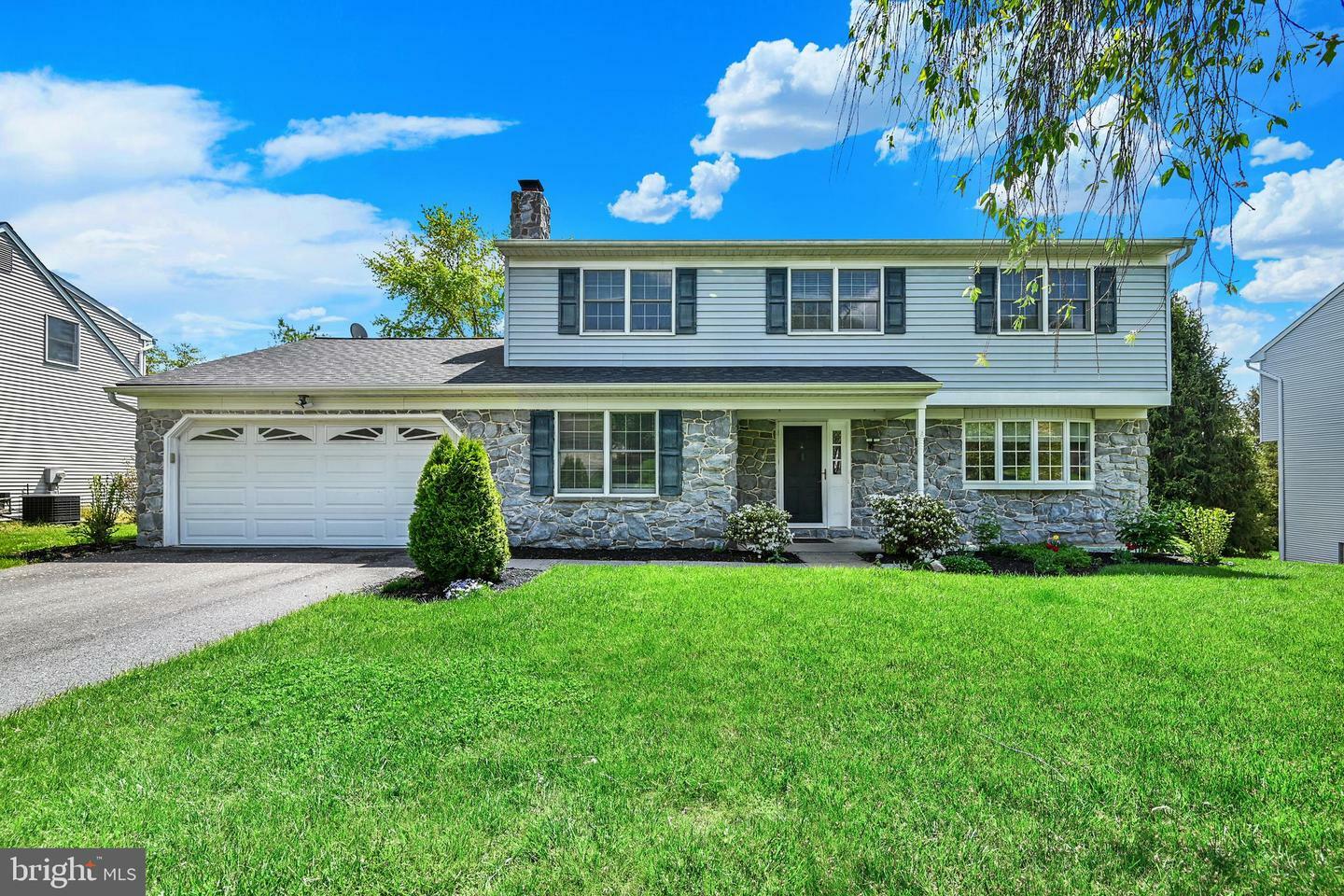 Property Photo:  96 Farmington Place  PA 17538 