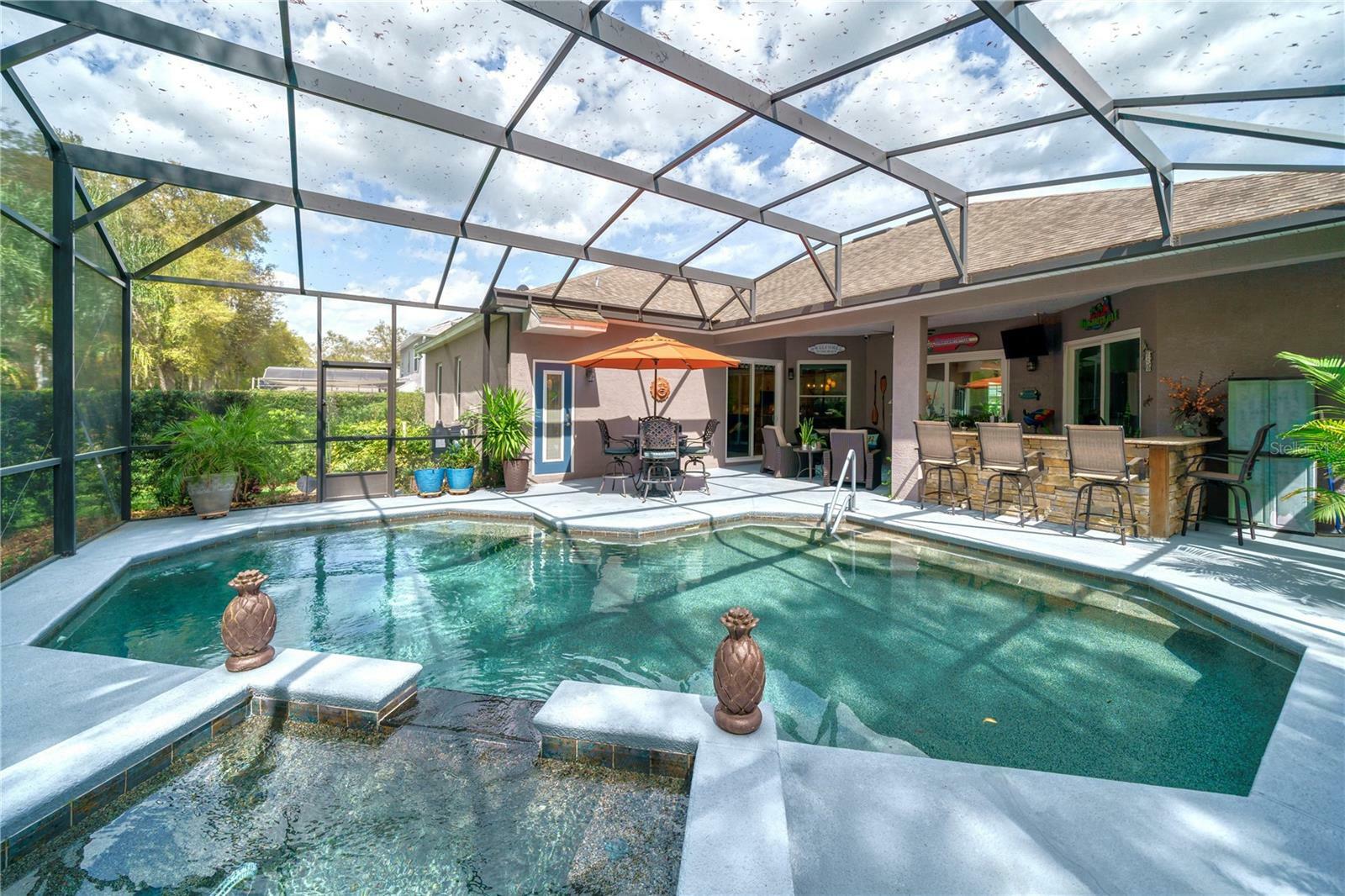 Property Photo: 4204 Caledonia Avenue FL 32712