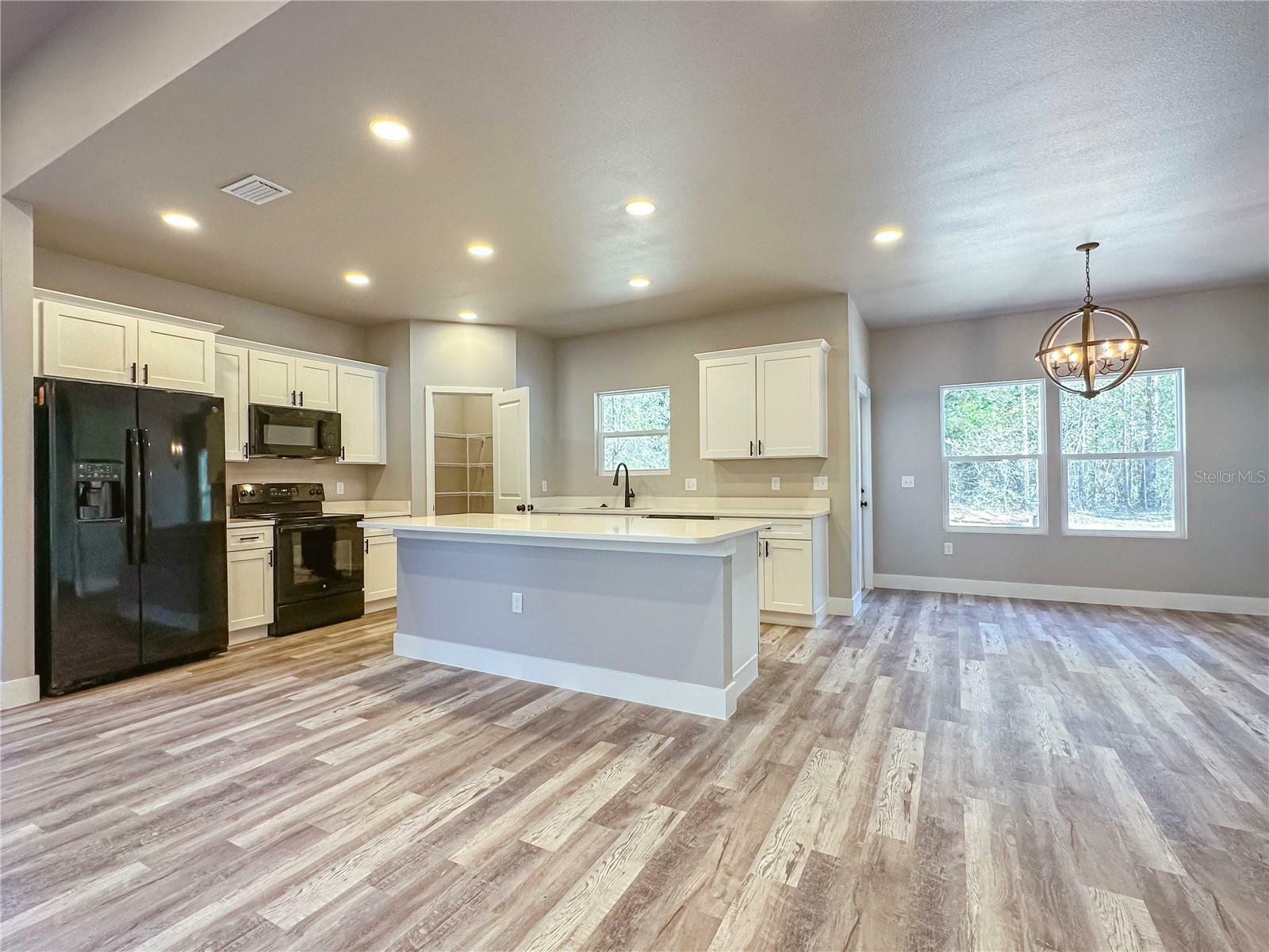 Property Photo: 205 SW 246 FL 32669