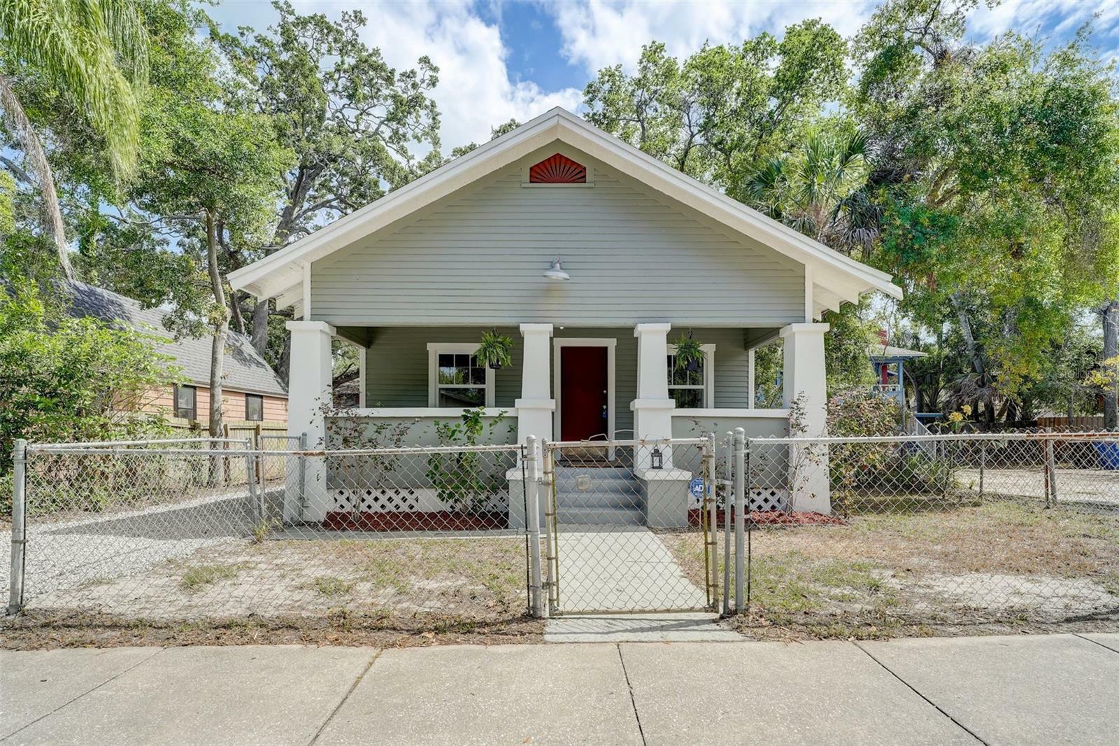 Property Photo:  850 14th Avenue S  FL 33701 