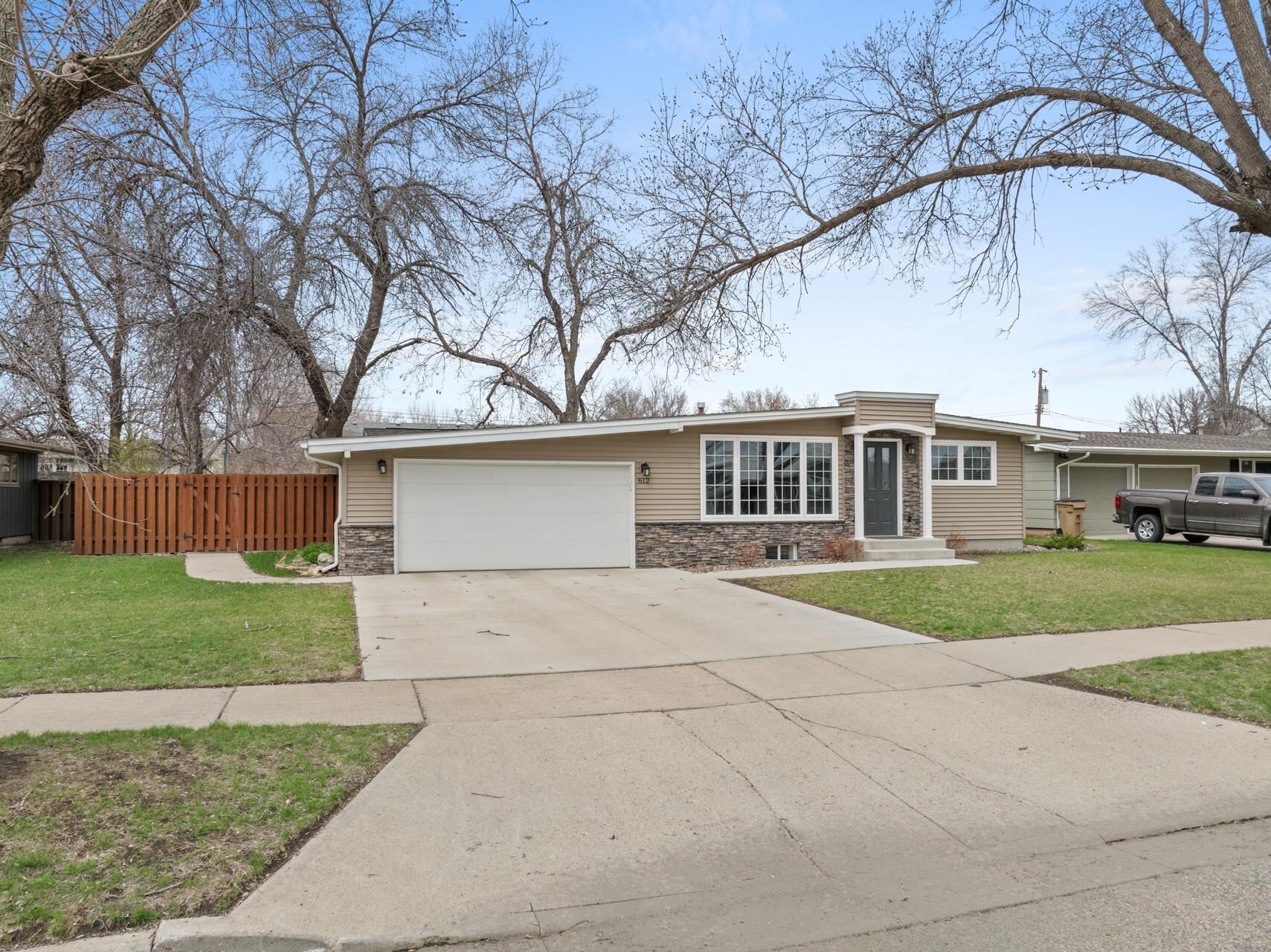 Property Photo:  612 17th St SW  ND 58701 