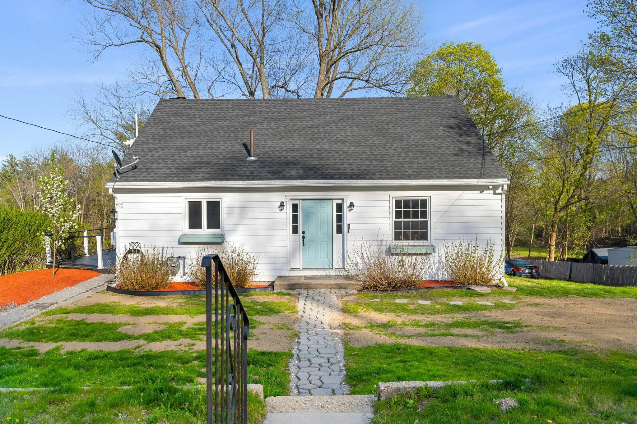 Property Photo: 1291 Candia Road NH 03109