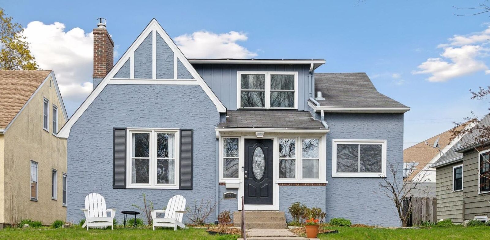 Property Photo:  571 Brimhall Street  MN 55116 