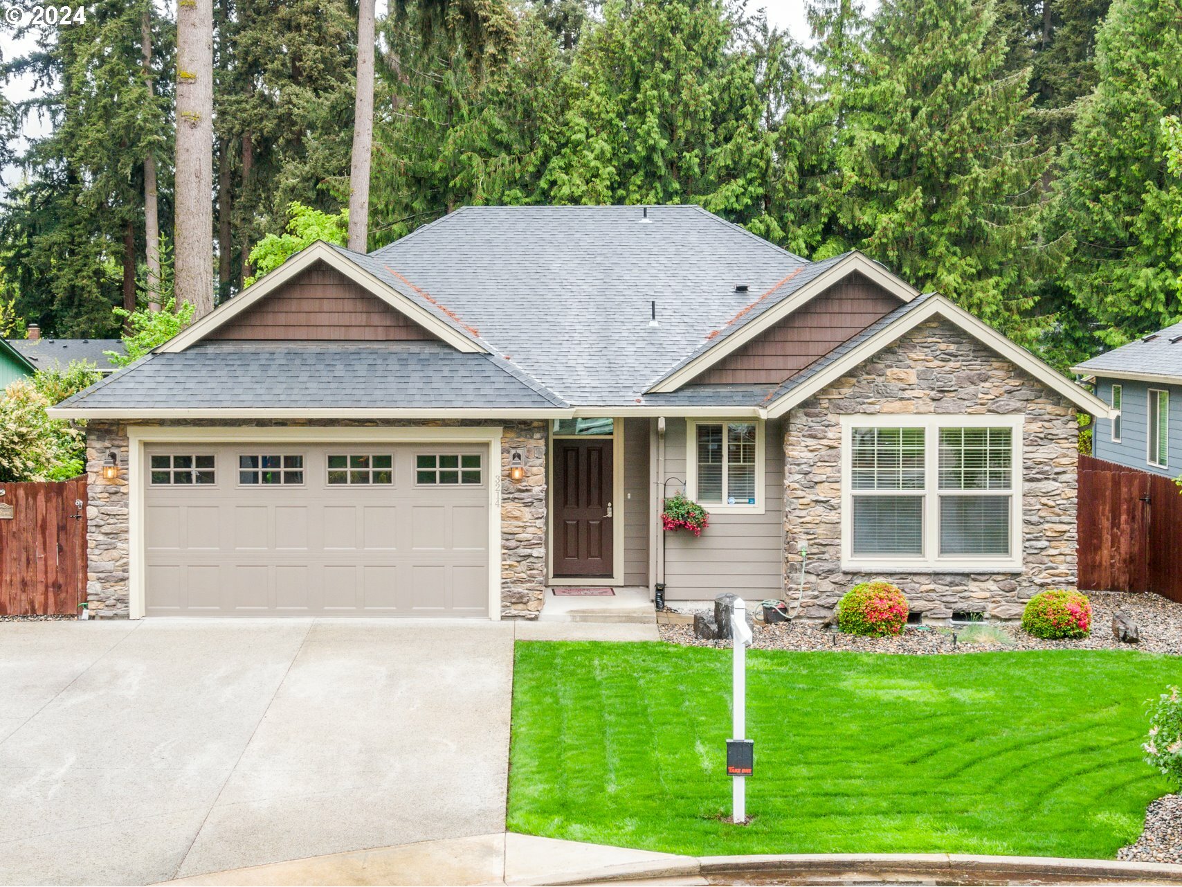 Property Photo:  3214 NE 126th Ave  WA 98682 