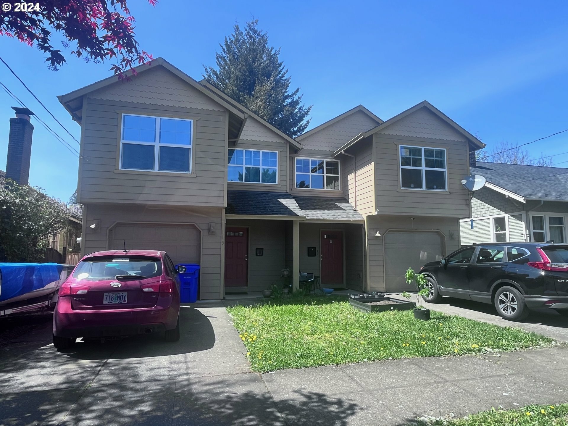 Property Photo:  115 SE 84th Ave  OR 97216 