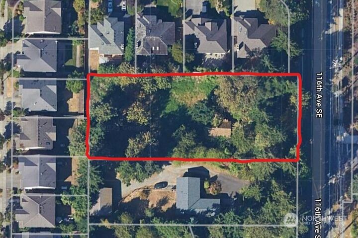 Property Photo:  7007 116th Avenue SE  WA 98056 