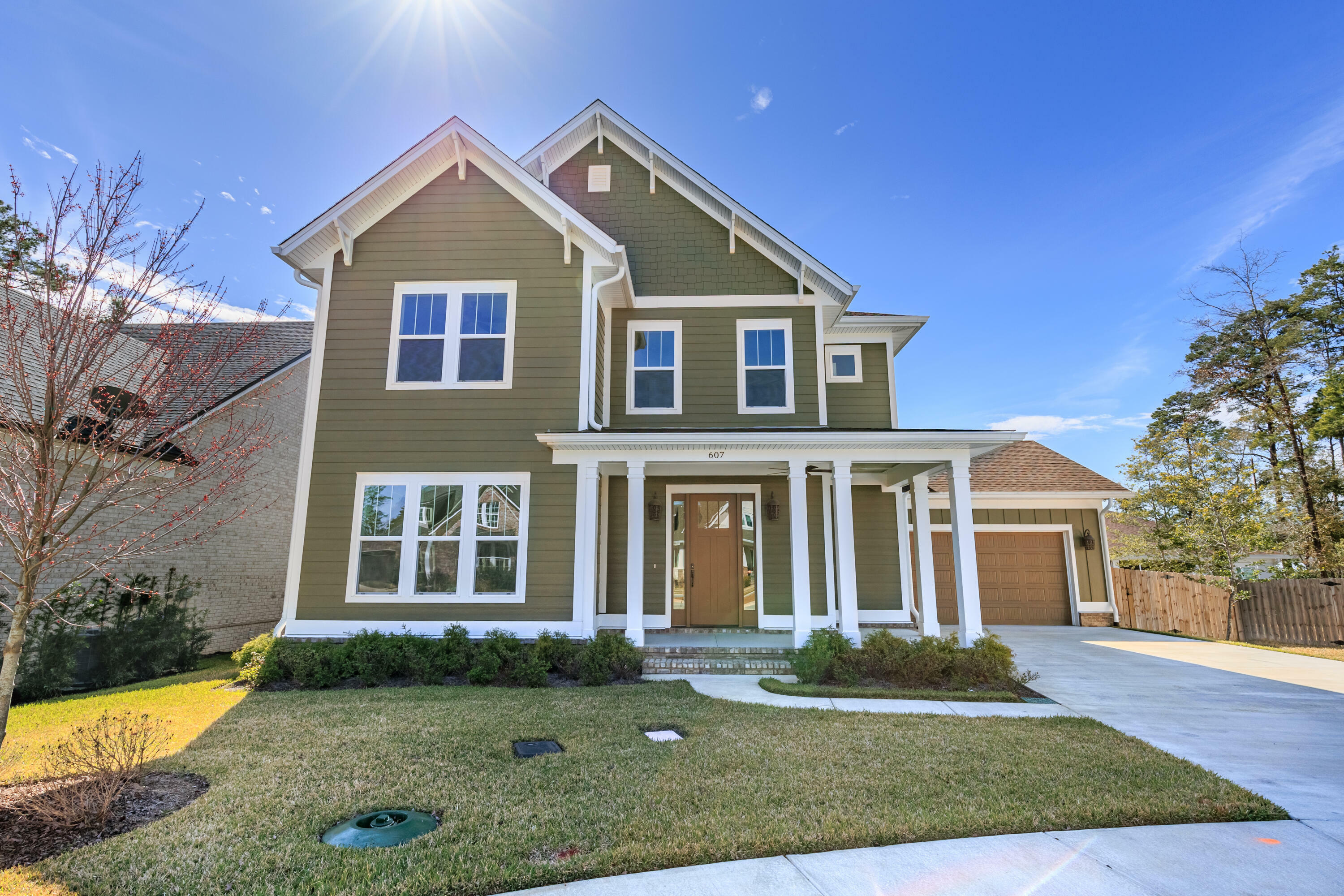 Property Photo: 607 Chamomile Court FL 32578