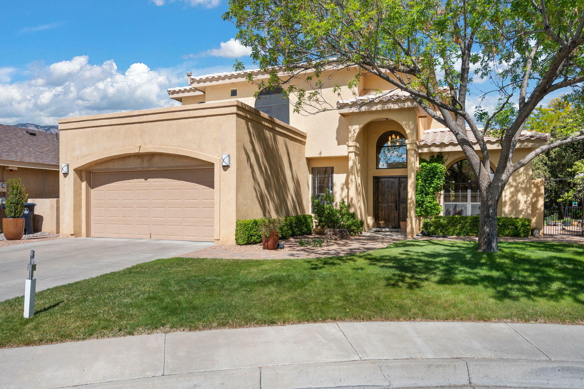 Property Photo:  5710 Mimosa Court NE  NM 87111 