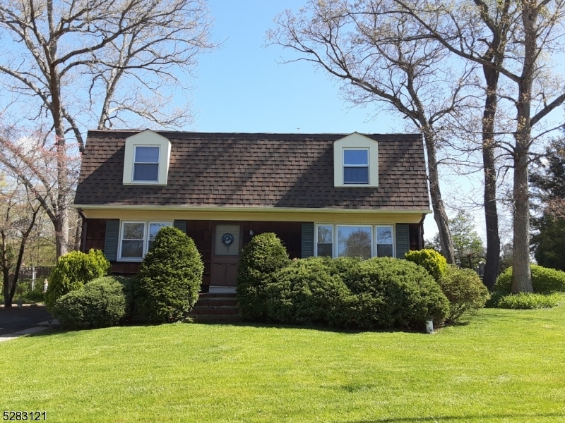 Property Photo:  37 Oak Drive  NJ 07438 