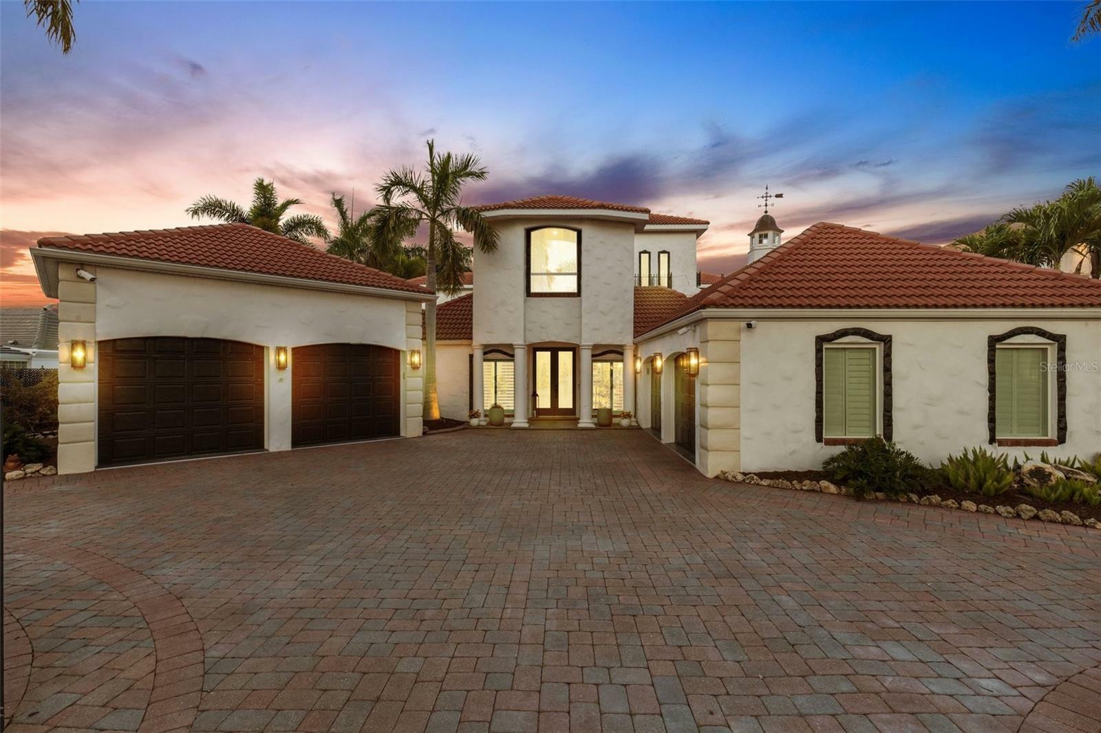 Property Photo:  367 W Royal Flamingo Drive  FL 34236 