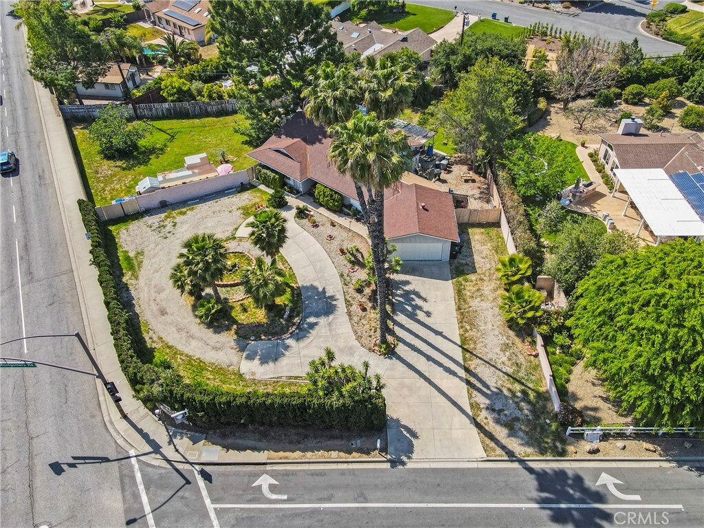 Property Photo: 1633 Montgomery Road CA 91360