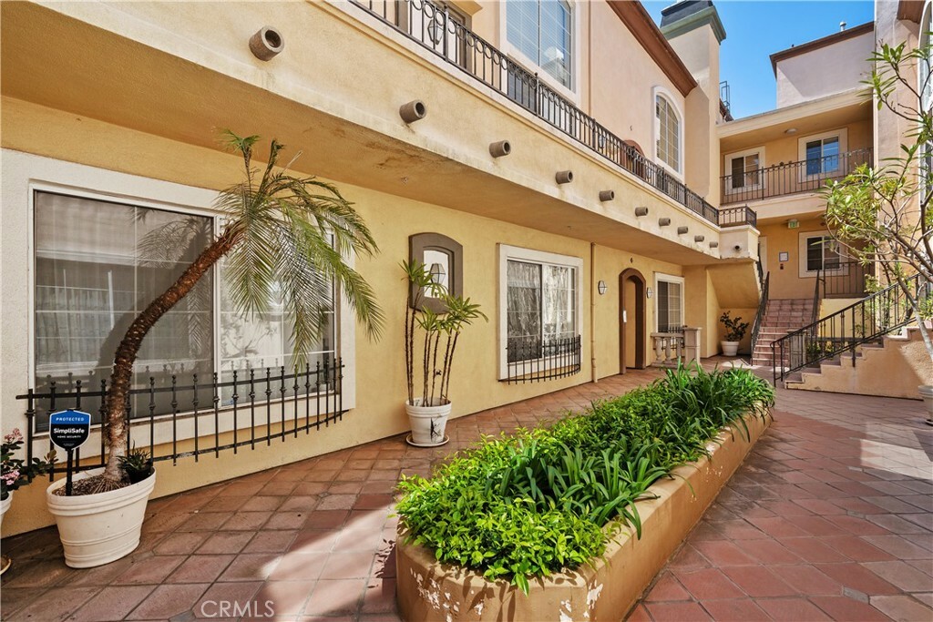 Property Photo:  7037 La Tijera Boulevard C101  CA 90045 