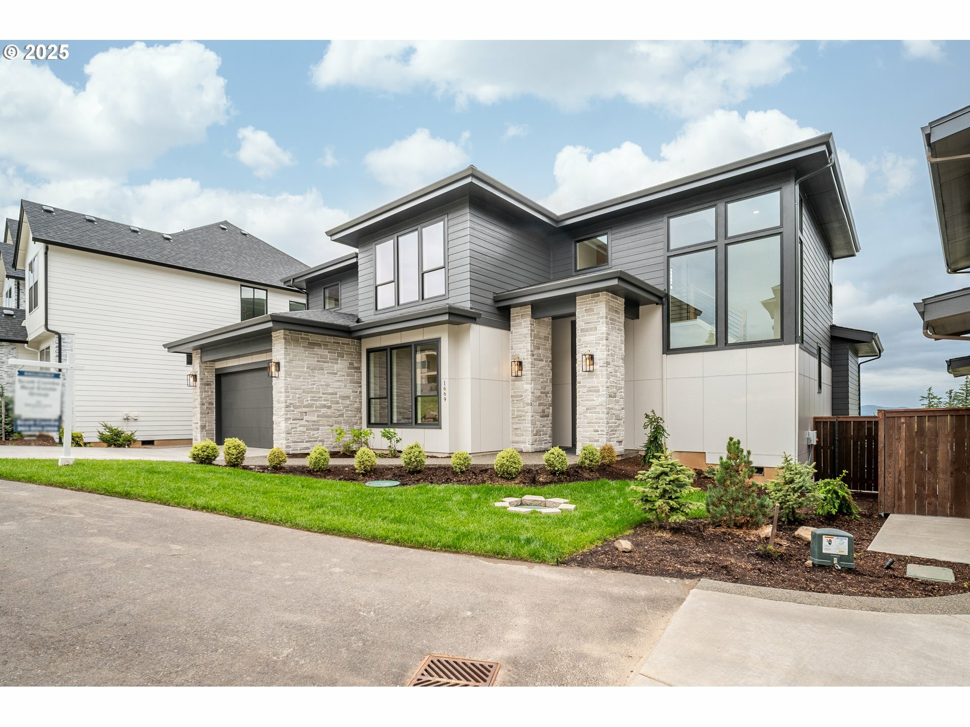 Property Photo: 1669 NW Goodwin St WA 98607
