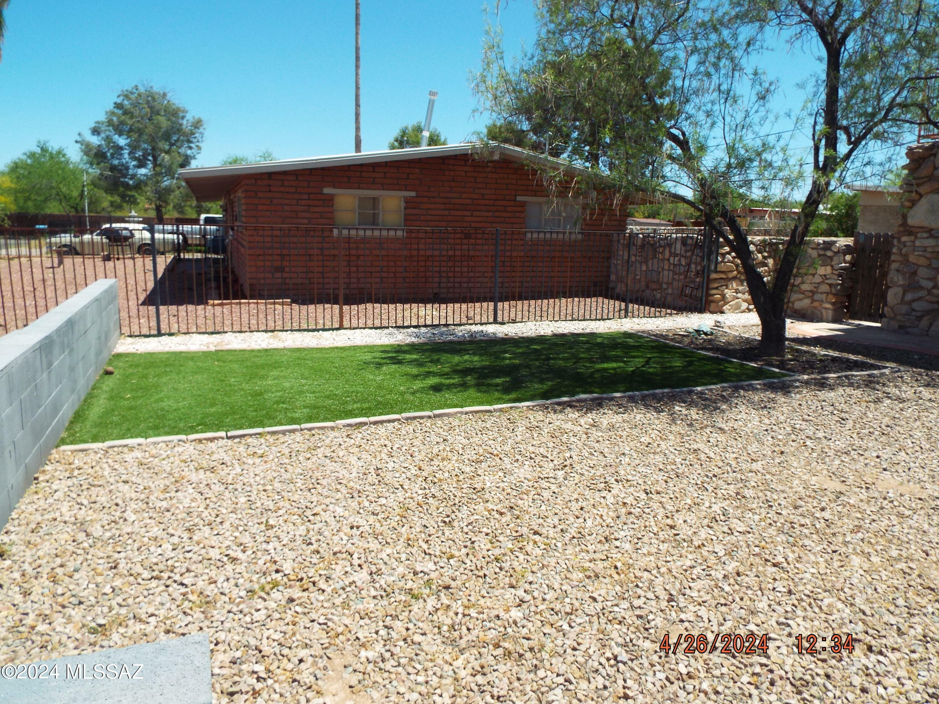 Property Photo:  3920 E Kleindale Road  AZ 85712 